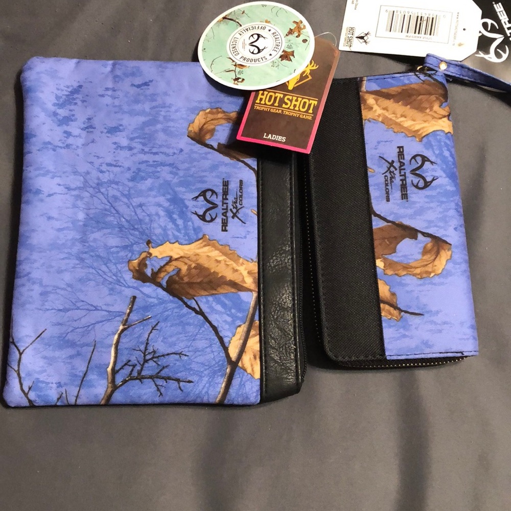 Realtree wallet and cosmetic bag